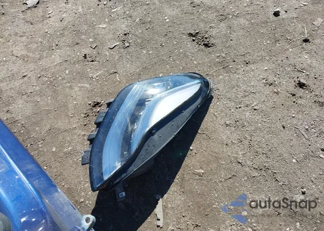 2022 Tesla Model Y Long Range Dual Motor All-Wheel Drive z USA, uszkodzony, nr VIN 7SAYGDEEXNF307424